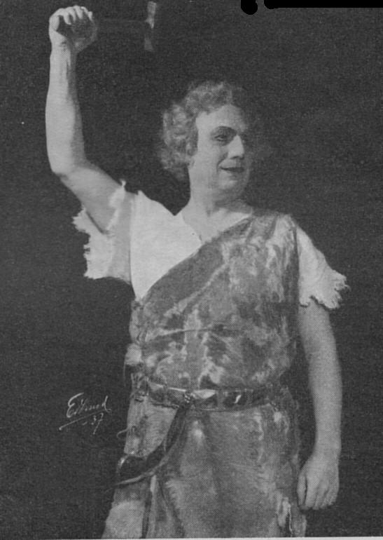 Picture of Carl Martin Öhman as Siegfried